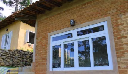 Casa de campo ecológica em Condomínio em Piracaia-SP, 2 Quartos, 1 Suíte - Imperdível!