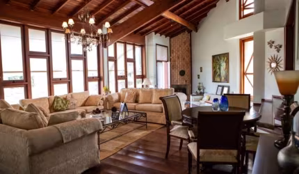 Excelente Casa à Venda no Beiral das Pedras em Atibaia