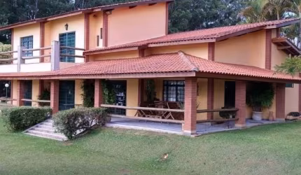 Chácara de Luxo em Condomínio - Piracaia-SP