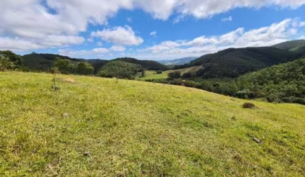 Lindo Sítio à Venda e Piracaia 20 Alqueires