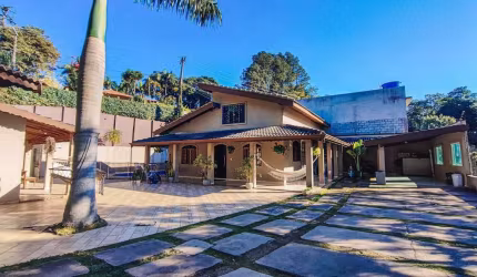 Chácara à venda em Mairiporã-SP, bairro Jundiaizinho, com 2 quartos