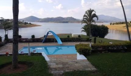 Venda de Sítio Exclusivo em Piracaia-SP: 30.000m² - Acesso à represa, pé na água!