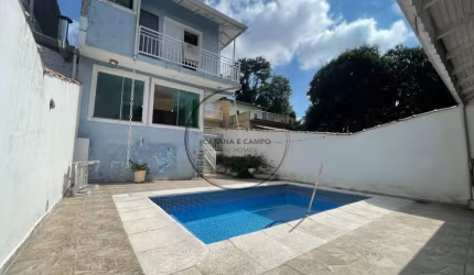Excelente casa com piscina em Terra Preta - Mairiporã!