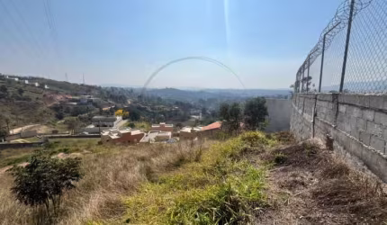 Excelente oportunidade: Terreno de 2.000 m² à venda em Atibaia-SP, no bairro Jardim Estância Brasil!