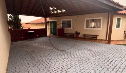 Casa a Venda Jd dos Pinheros