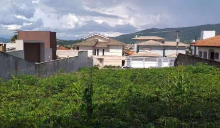 Terreno à venda no Jd. Paulista em Atibaia - Vista para Pedra Grande