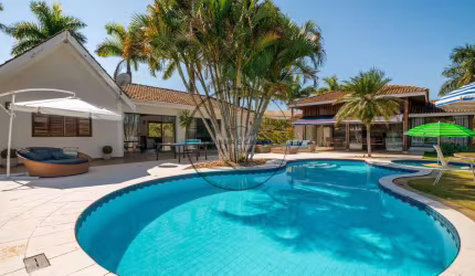 Luxuosa chácara à venda em Joanópolis - Acesso exclusivo a represa