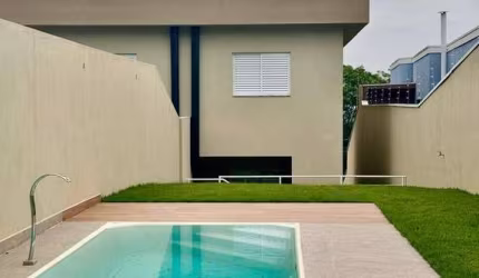 Sobrado novo à venda com 03 suítes e piscina - Jd. Paulista Atibaia