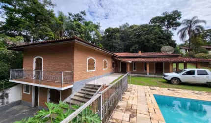 Belíssimo sítio à venda com acesso exclusivo para Represa em Piracaia-SP