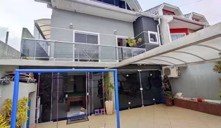 Triplex para Venda em Curitiba, Sitio Cercado, 3 dormitórios, 2 suítes, 3 banheiros, 2 vagas
