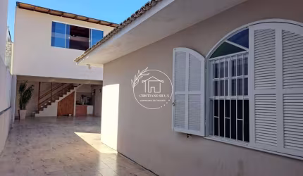Casa à venda no bairro Barreiros - São José/SC