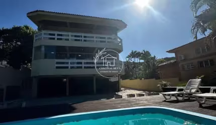 Casa à venda no bairro Praia Brava - Florianópolis/SC