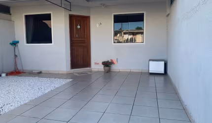 OPORTUNIDADE NO CAMPINA DA BARRA - ARAUCÁRIA - CASA À VENDA!