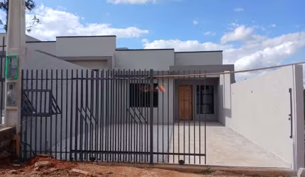 Casa com 3 quartos à venda na Rua Inácio Machnievicz, Costeira, Araucária por R$ 370.000