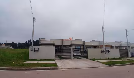 Casa com 3 quartos à venda na Rua Genoveva Machniewicz, Costeira, Araucária, 52 m2 por R$ 335.000