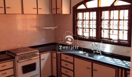 Sobrado com 3 dormitórios à venda, 274 m² por R$ 650.000,00 - Jardim Las Vegas - Santo André/SP