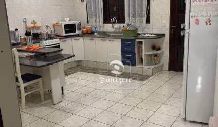 Sobrado com 4 dormitórios à venda, 330 m² por R$ 1.039.999,90 - Jardim Itapoan - Santo André/SP