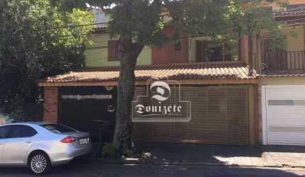 Sobrado com 3 dormitórios à venda, 200 m² por R$ 820.000,00 - Vila Camilópolis - Santo André/SP