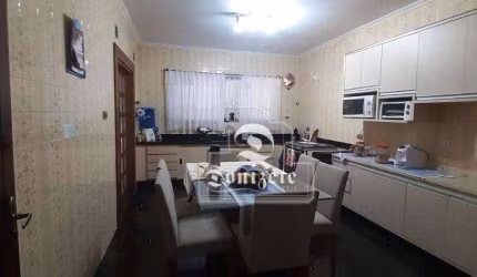 Sobrado com 3 dormitórios à venda, 285 m² por R$ 900.000,00 - Parque São Vicente - Mauá/SP