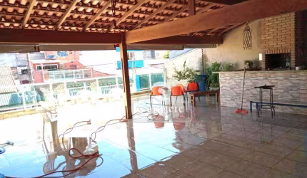 Casa com 2 dormitórios à venda, 183 m² por R$ 750.000,00 - Vila Junqueira - Santo André/SP