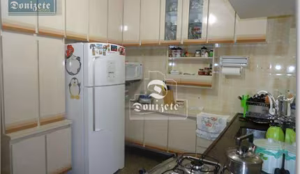Sobrado com 3 dormitórios à venda, 196 m² por R$ 850.000,00 - Campestre - Santo André/SP