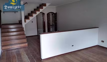 Sobrado com 3 dormitórios, 237 m² - venda por R$ 899.999,90 ou aluguel por R$ 4.897,05/mês - Parque Jaçatuba - Santo André/SP