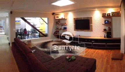 Sobrado com 3 dormitórios à venda, 187 m² por R$ 820.000,00 - Vila Scarpelli - Santo André/SP