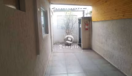 Casa com 1 dormitório para alugar, 100 m² por R$ 5.543,00/mês - Jardim - Santo André/SP