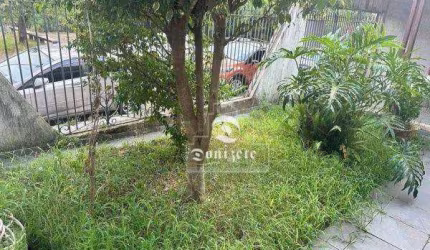 Casa com 3 dormitórios à venda, 165 m² por R$ 990.000,00 - Parque Jaçatuba - Santo André/SP
