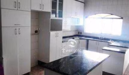 Sobrado com 4 dormitórios à venda, 249 m² por R$ 981.000,00 - Vila São Pedro - Santo André/SP