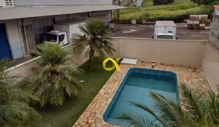 Casa Espetacular com 3 Quartos, Suíte, Área Gourmet e Piscina no Bairro Glebas Califórnia!