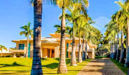 Casa de Luxo em Condomínio: 5 quartos, 5 suítes, 4 salas, 8 banheiros, 10 vagas, 1.293,62 m² em Jaguariúna-SP