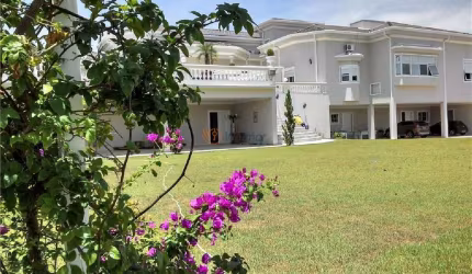 Casa de luxo em condomínio no Loteamento Alphaville Campinas-SP: 5 quartos, 5 suítes, 4 salas, 9 banheiros, 11 vagas de garagem, 1.450,06 m².