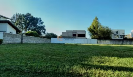 Terreno à venda em condomínio no Loteamento Alphaville Campinas, Campinas-SP: 689,13 m² de área!