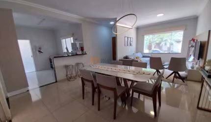 Casa de luxo em condomínio: 3 quartos, 3 suítes, 3 salas, 4 banheiros, 2 vagas na Cascata, Paulínia-SP - 165m².