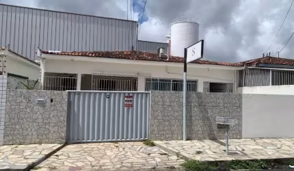 Linda casa a venda, pronta para morar