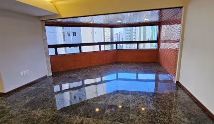 Apartamento amplo no bairro Tambaú