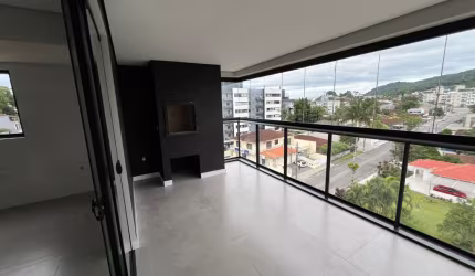 Apartamento no bairro Saguaçu