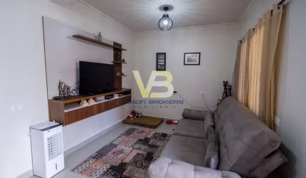 Excelente Sobrado com 3 dormitórios, sendo 1 suíte, 120m² privativos por R$565.000,00 no Coqueiral.