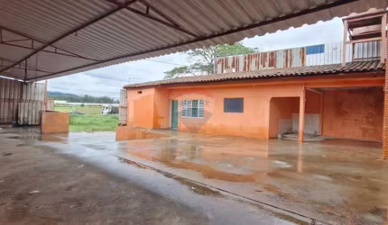 Galpão comercial na Rodovia Capitão Barduino Km 99 Bragança Paulista.