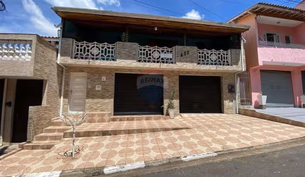 Casa a venda na Planejada II com Edícula e salão de festa