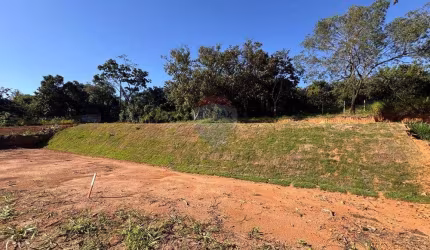 Terreno em Bragança Paulista,  1000 m² em Condomínio Fechado.