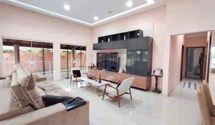 Chácara a venda em Bragança Paulista SP, 4 quartos sendo 2 suítes, piscina com área Gourmet com armários planejados.