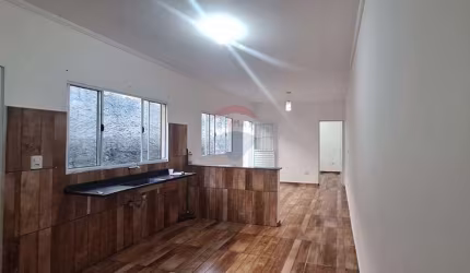 Casa Térrea com 2 dormitórios pronta para morar no bairro Cidade Planejada II. Ótimo preço, conforto e praticidade!