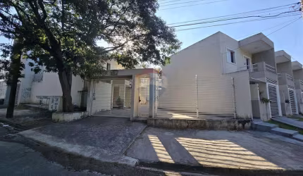 Sobrado À Venda Com 3 Quartos em Bragança Paulista!
