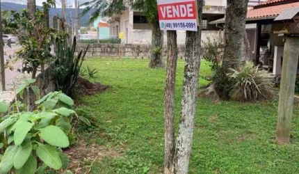 Casa para Venda em Garopaba, Centro, 3 dormitórios, 2 suítes, 3 banheiros, 1 vaga