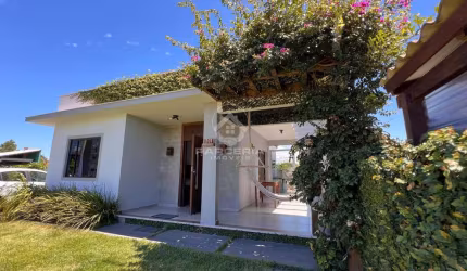 Casa para Venda em Imbituba, Arroio, 2 dormitórios, 1 banheiro