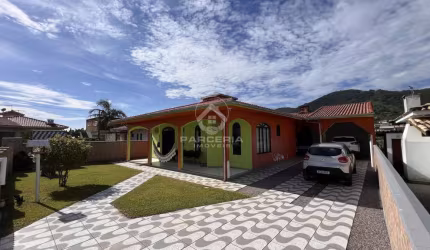 Casa para Venda em Garopaba, Gamboa, 2 dormitórios, 1 suíte, 3 banheiros, 2 vagas