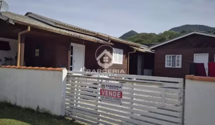 Casa para Venda, Encantada, 2 dormitórios, 3 banheiros