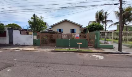 Casa com 3 quartos à venda na Rua Pádua, Parque Residencial João Piza, Londrina por R$ 250.000